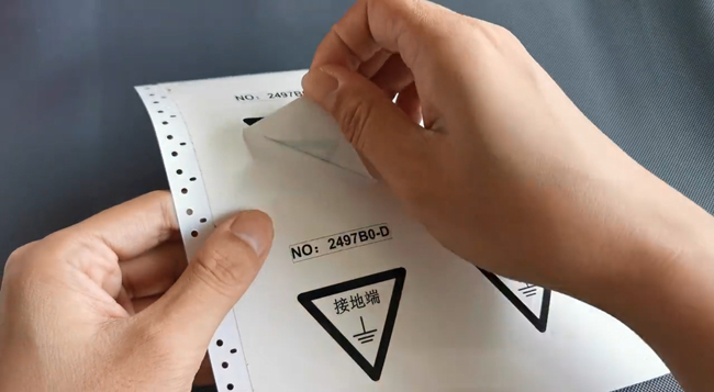寬幅電力標識打印機就選碩方LCP8150，標記清晰，防水更耐久